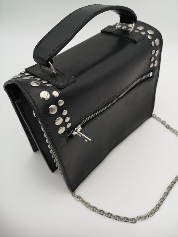 Sac à main noir avec rivets – Image 3