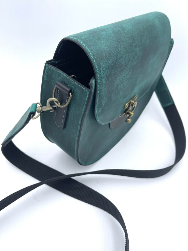 sac-cuir-vert-fermoir-loquet